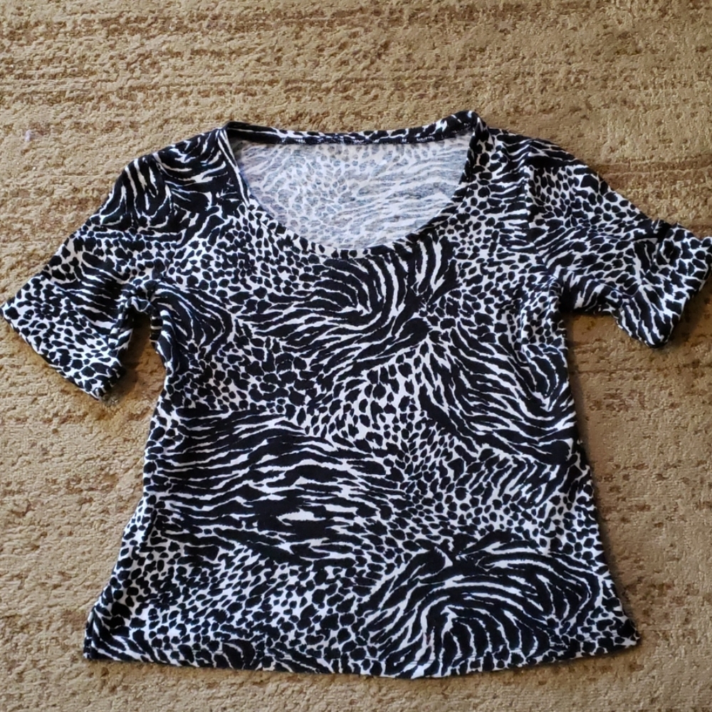 Women's S Black and White Animal Print Tee